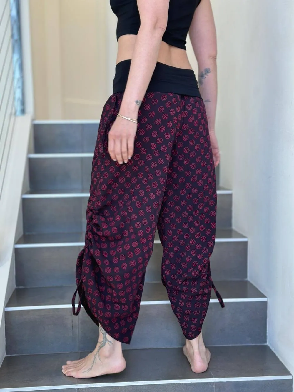 Spiral Print Ruched Pant