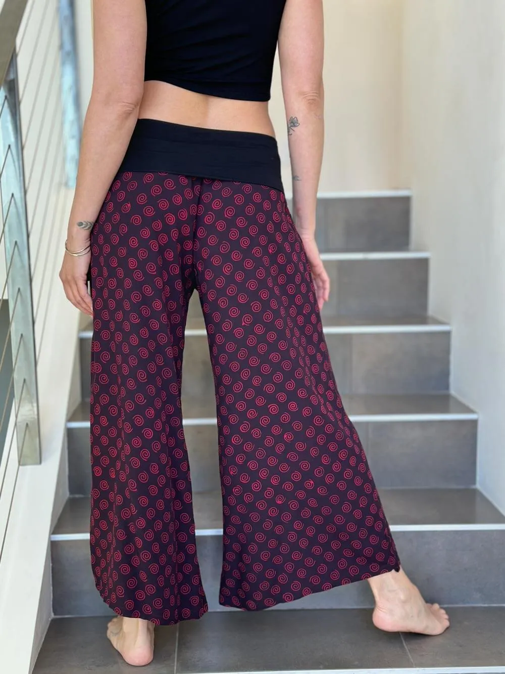 Spiral Print Ruched Pant