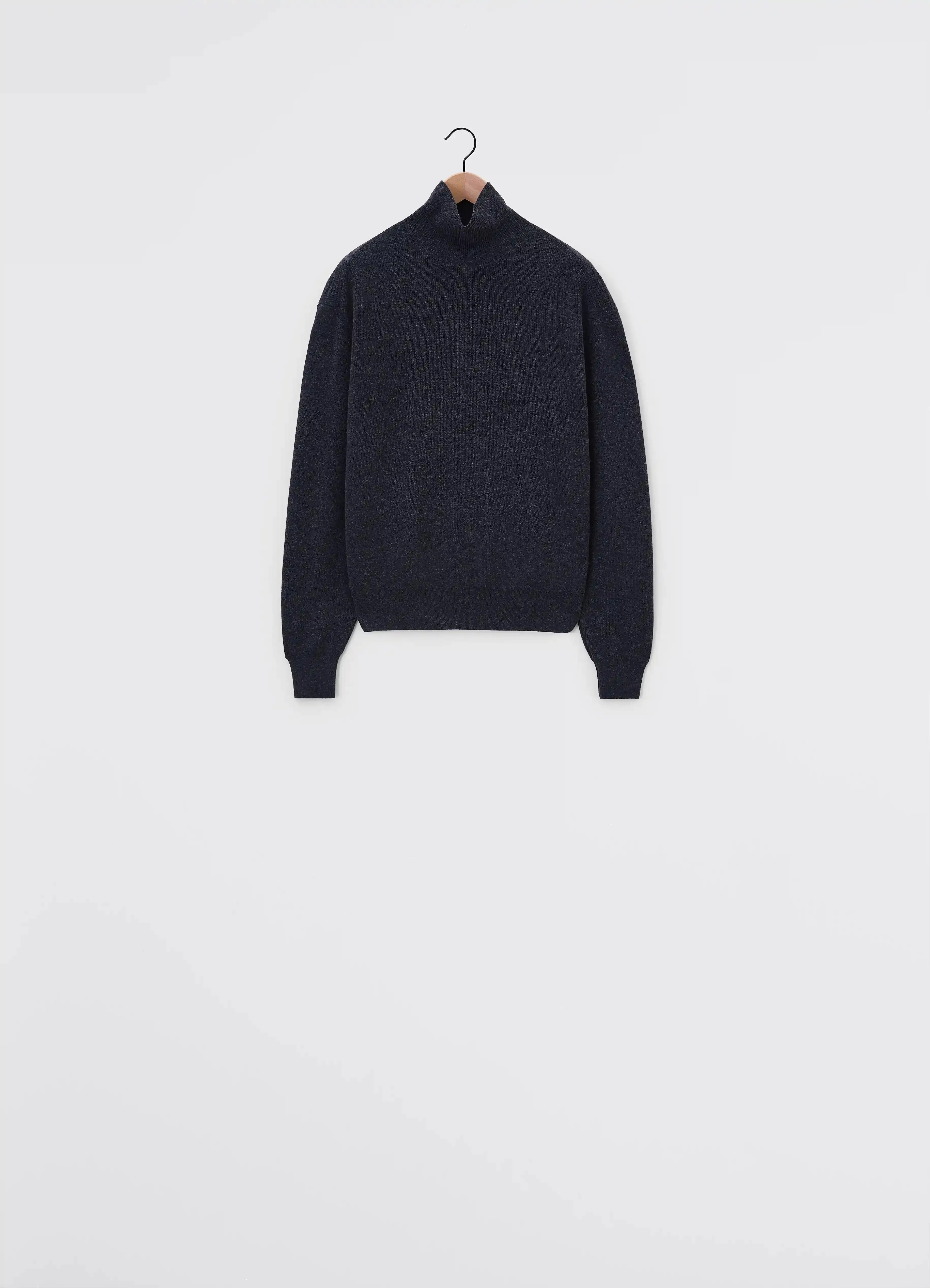 TURTLENECK JUMPER