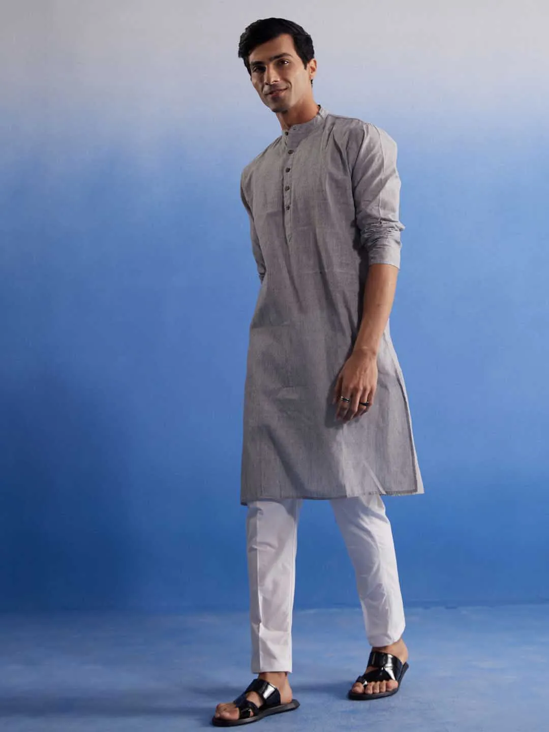 VASTRAMAY Grey Handloom Cotton Kurta Pyjama